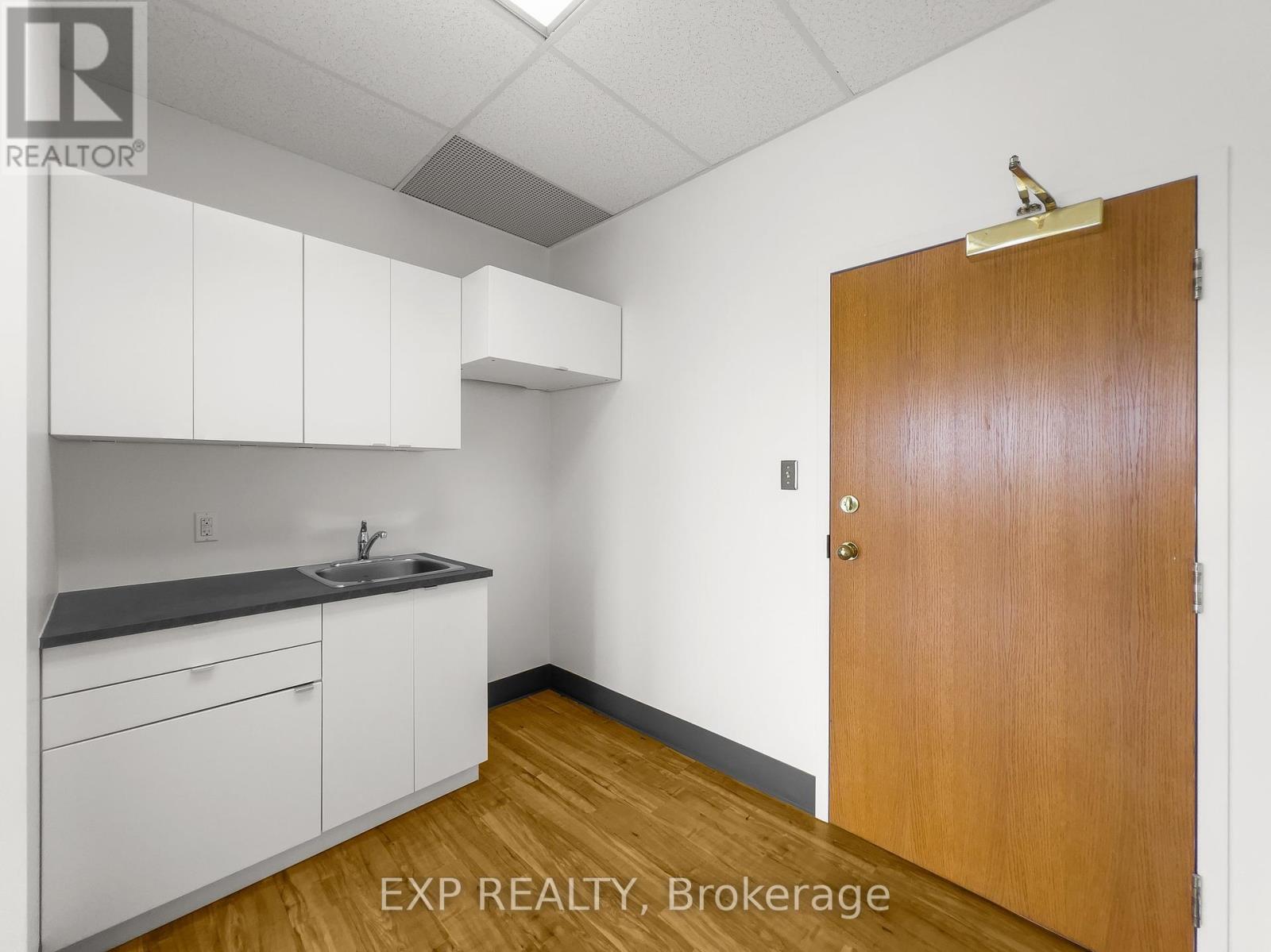 405 - 43 Church Street E Property Photo 6