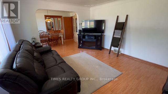 295 Road 2 W Property Photo 3