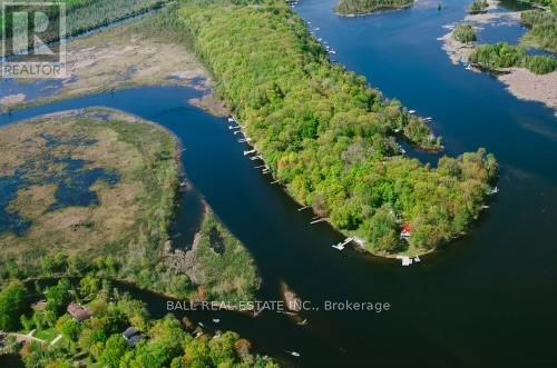66 Dewey's Island Property Photo 4