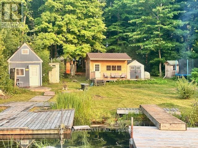 66 Dewey's Island Property Photo 9