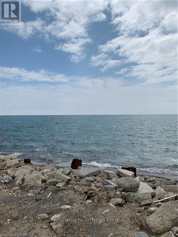 18094 Erie Shore Drive Property Photo 4