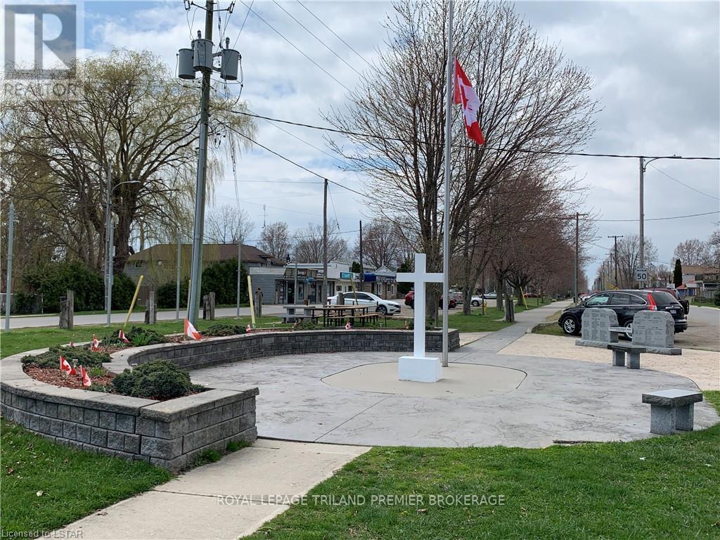 18094 Erie Shore Drive Property Photo 14