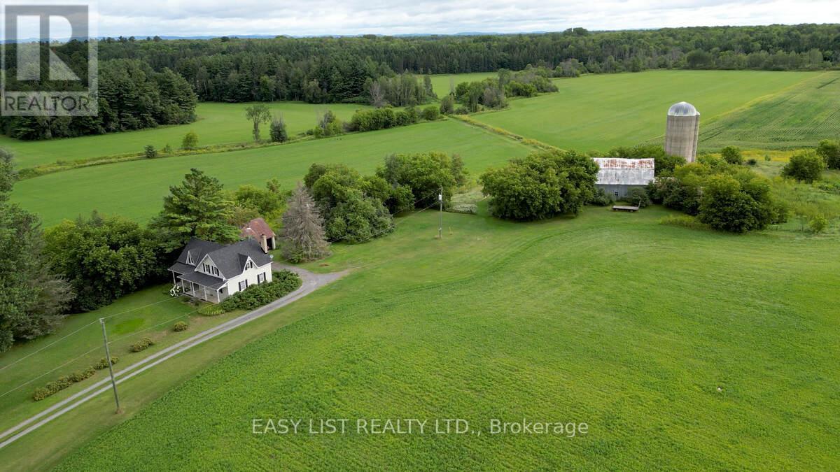 2691 Canaan Road Property Photo 1