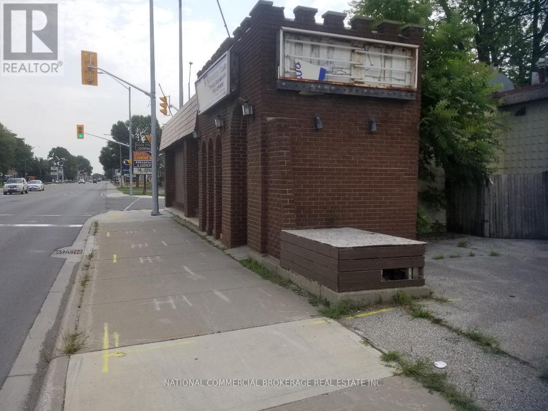 50 Forhan Street Property Photo 5