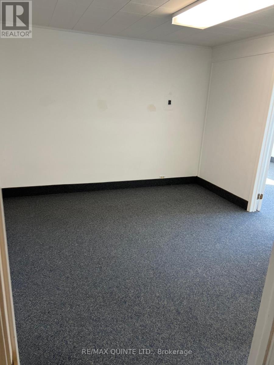1 - 74 Dundas Street W Property Photo 5