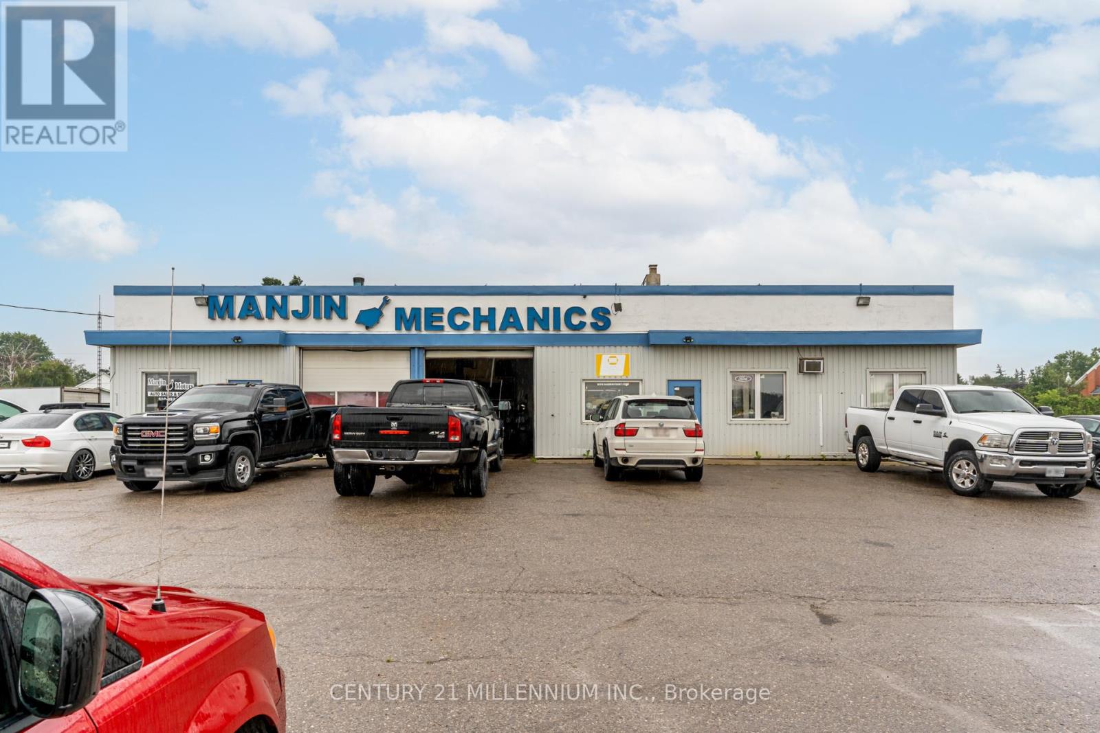 41401 Amberley Road Property Photo 1