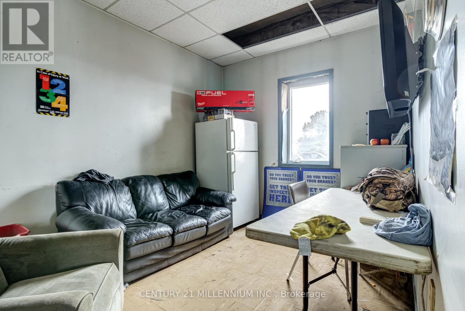 41401 Amberley Road Property Photo 8