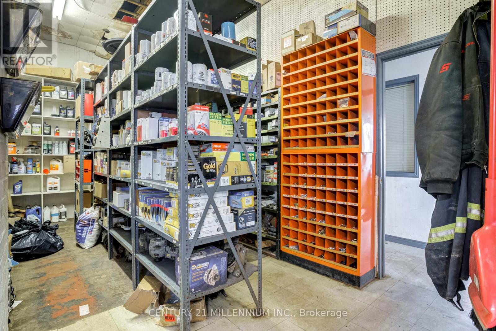 41401 Amberley Road Property Photo 11