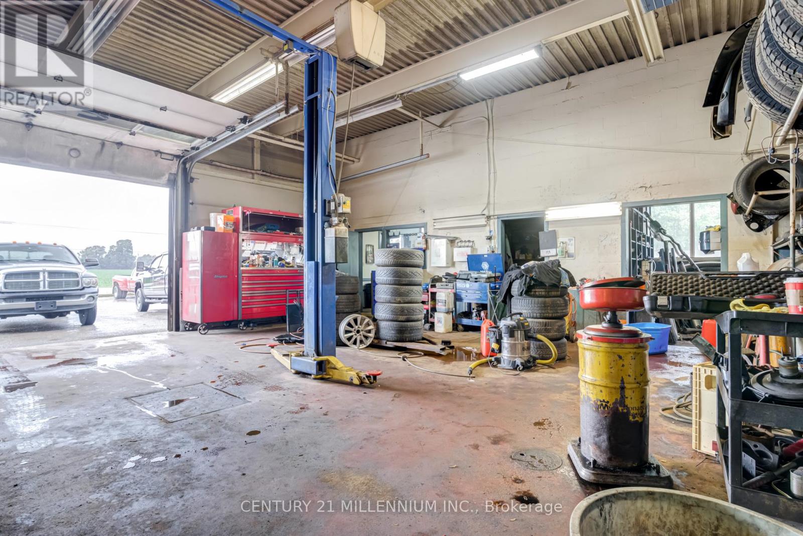 41401 Amberley Road Property Photo 17