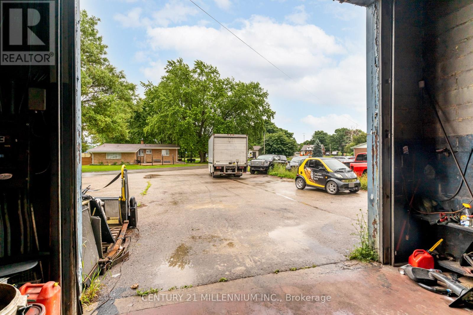 41401 Amberley Road Property Photo 31