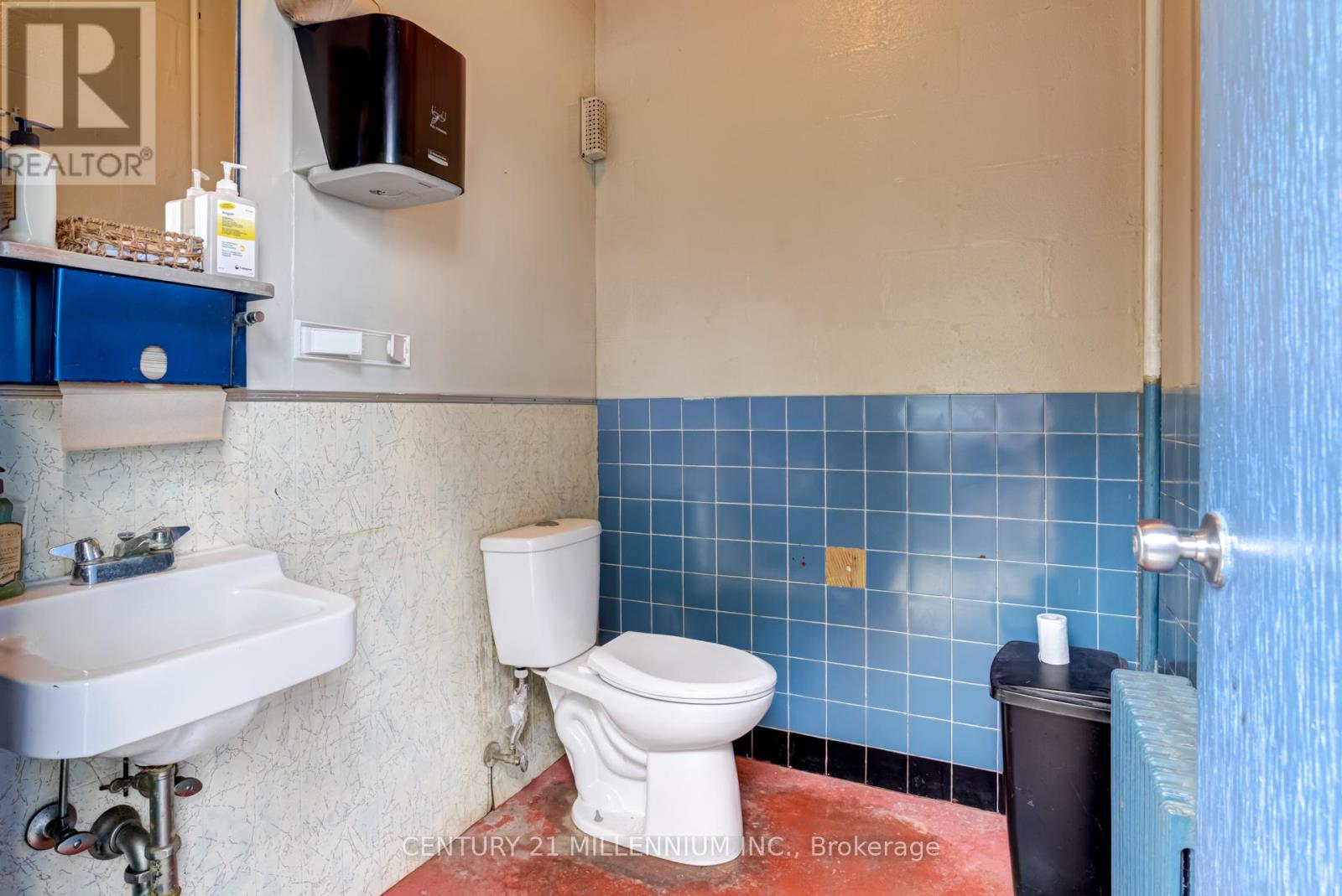41401 Amberley Road Property Photo 33