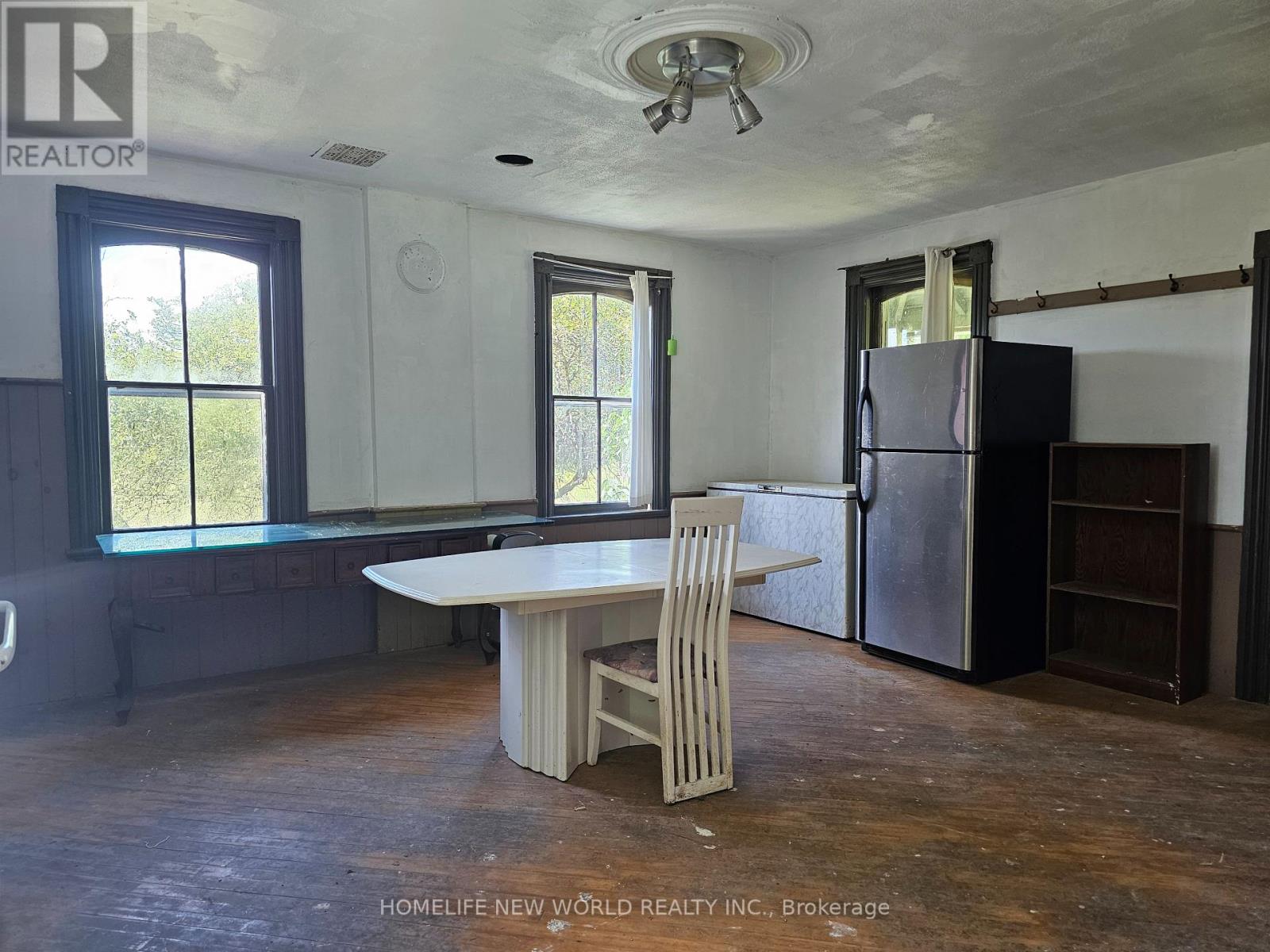 1082 Sand Bay Road Property Photo 5