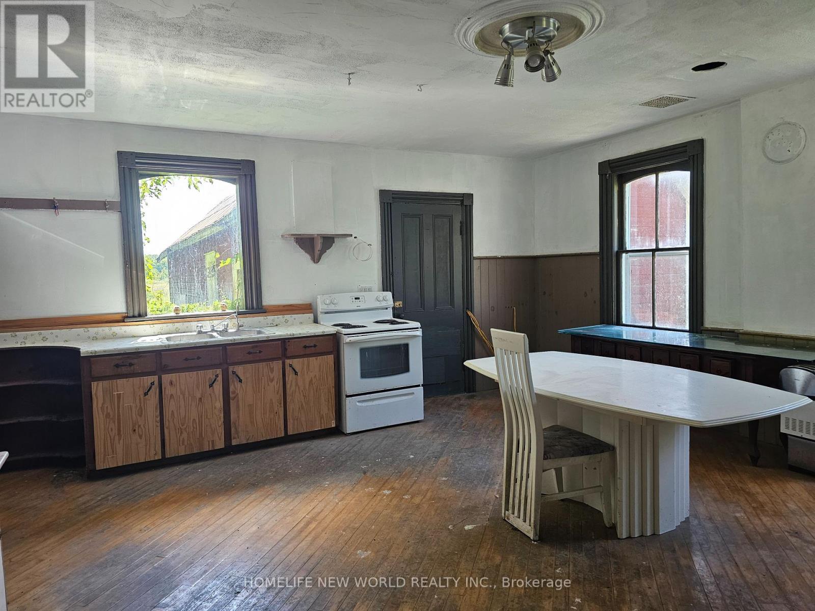 1082 Sand Bay Road Property Photo 6
