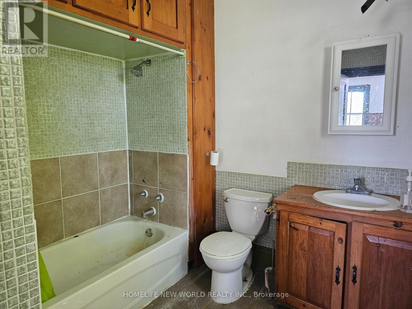 1082 Sand Bay Road Property Photo 10