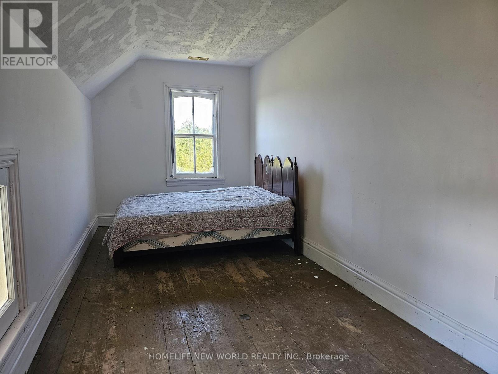 1082 Sand Bay Road Property Photo 16