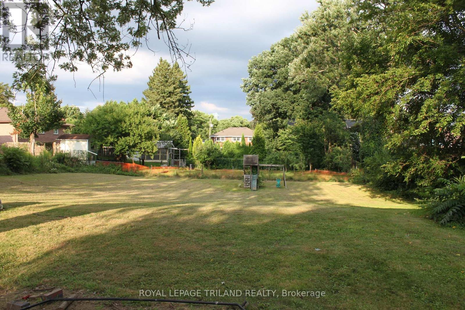 6566 Drummond Road Property Photo 4