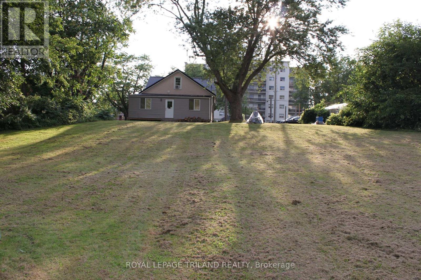 6566 Drummond Road Property Photo 6