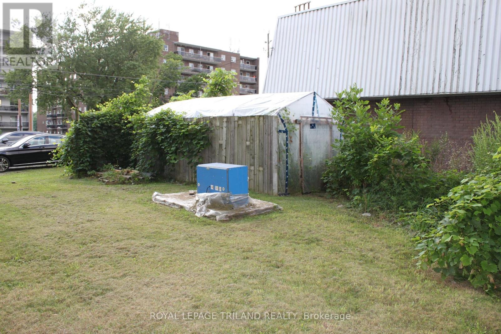 6566 Drummond Road Property Photo 10