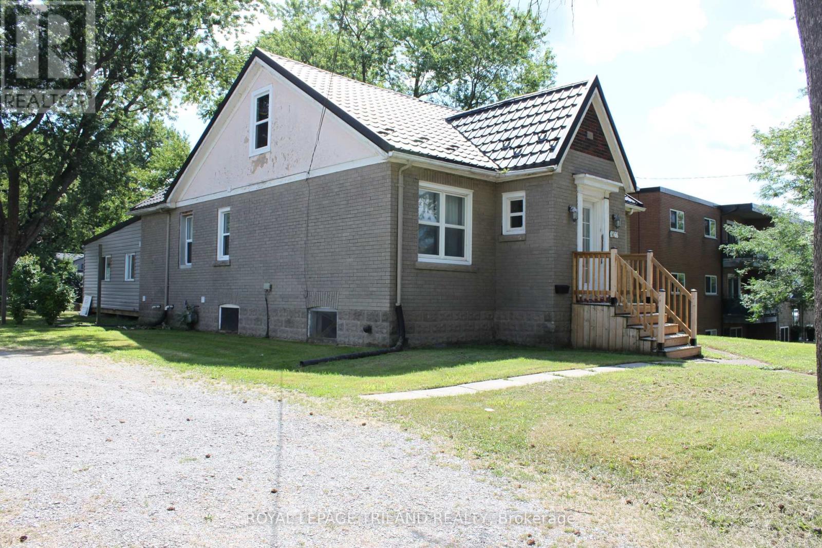 6566 Drummond Road Property Photo 16