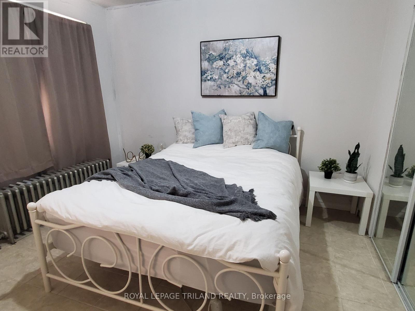 6566 Drummond Road Property Photo 24