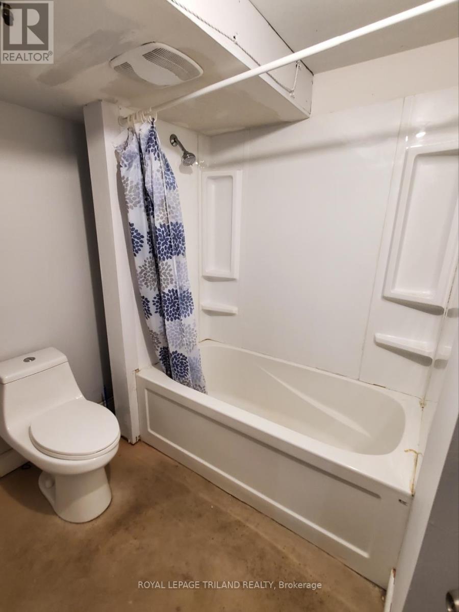 6566 Drummond Road Property Photo 33