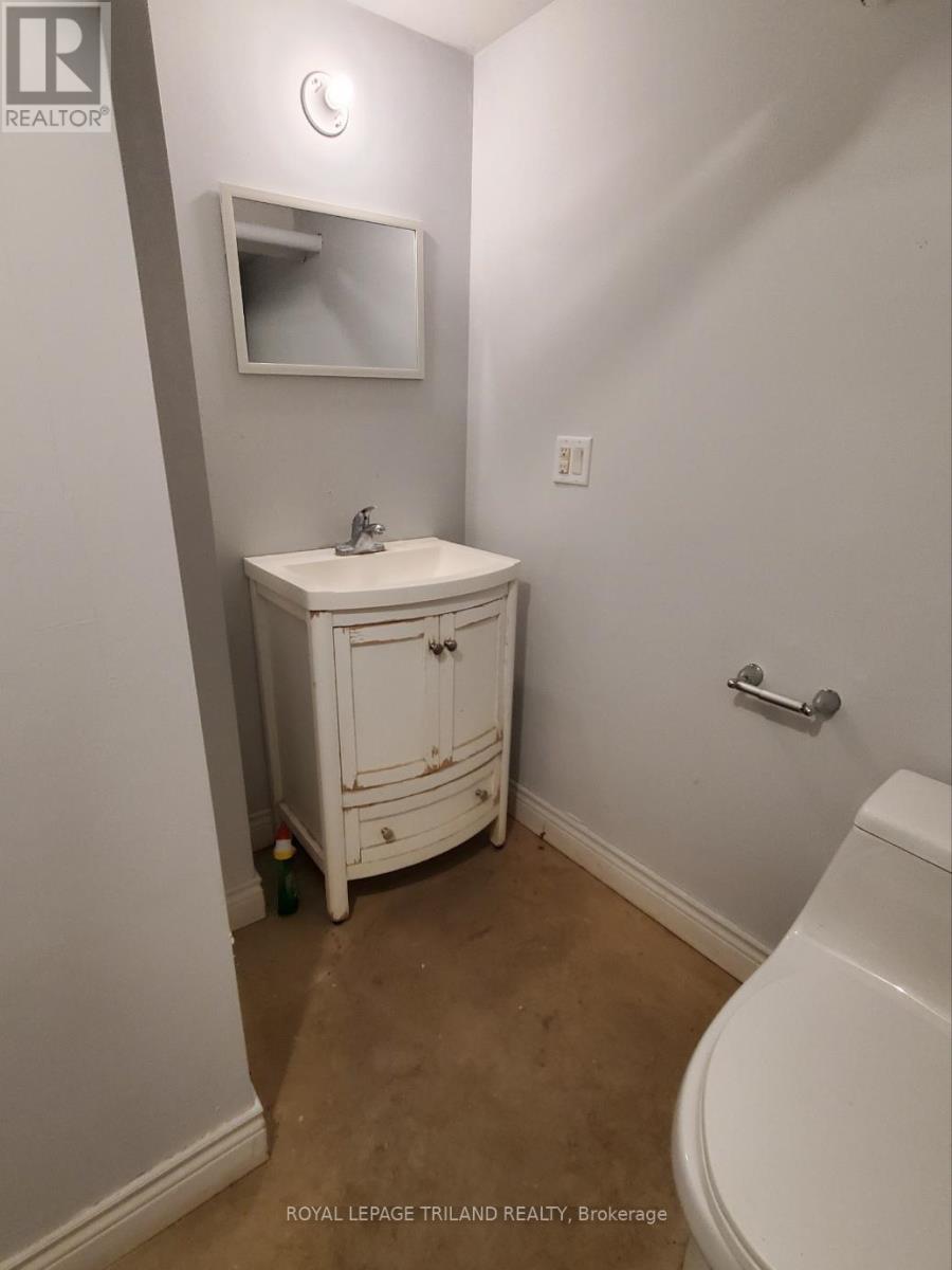6566 Drummond Road Property Photo 34