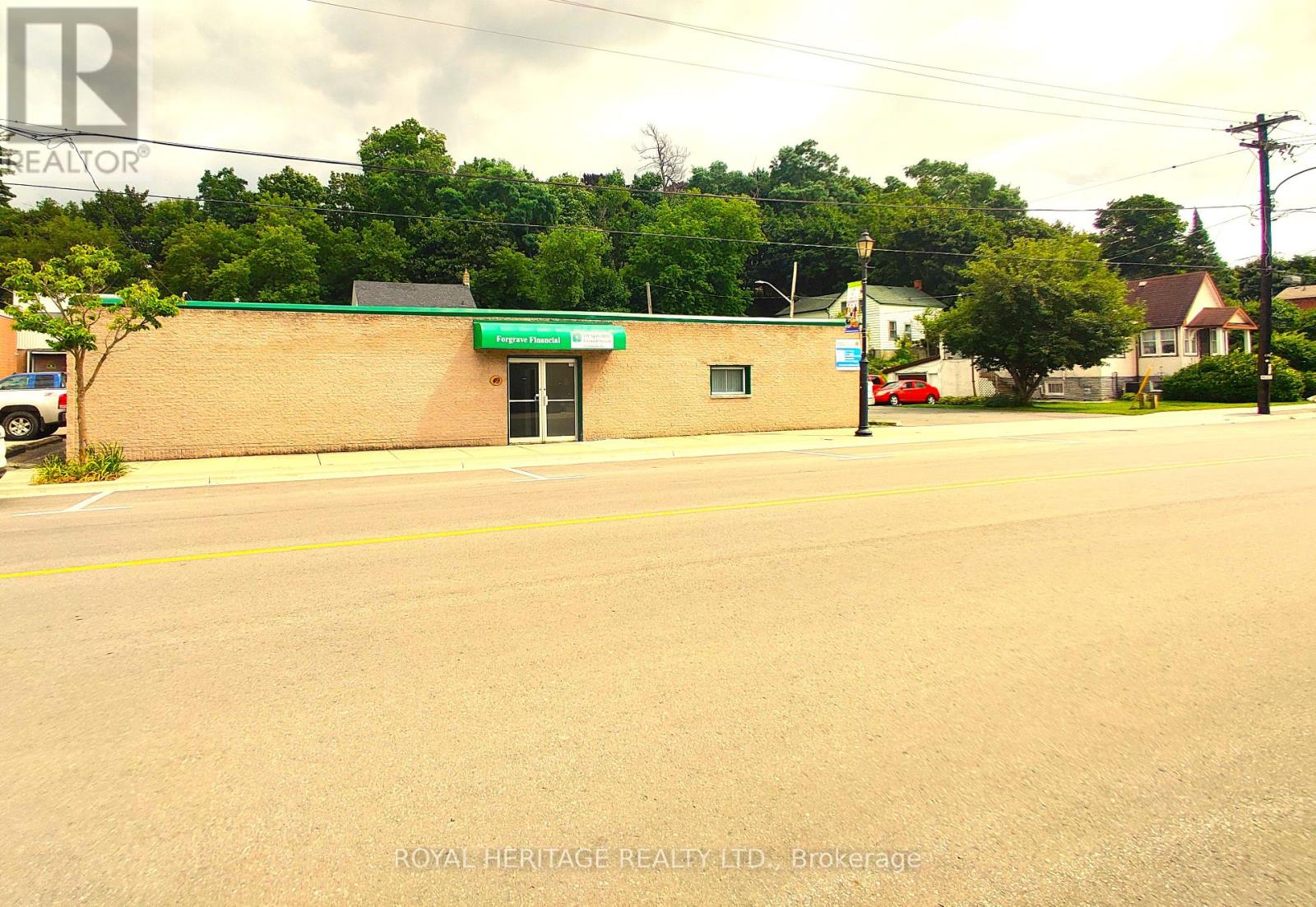 49 Doxsee Avenue S Property Photo 2