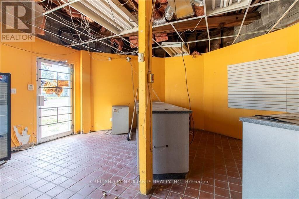 124636 Simcoe Street S Property Photo 7