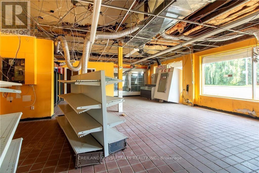 124636 Simcoe Street S Property Photo 9