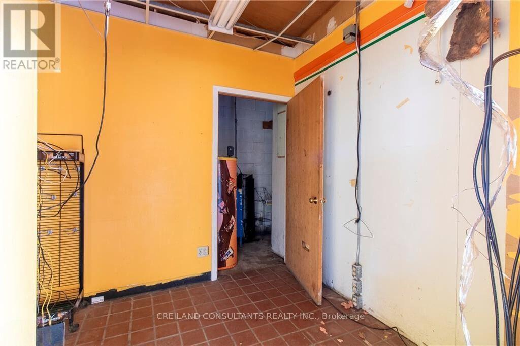 124636 Simcoe Street S Property Photo 12