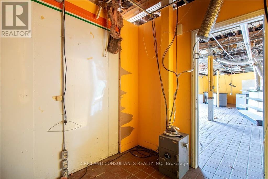 124636 Simcoe Street S Property Photo 13