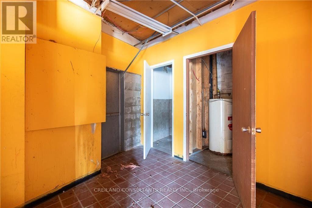 124636 Simcoe Street S Property Photo 14