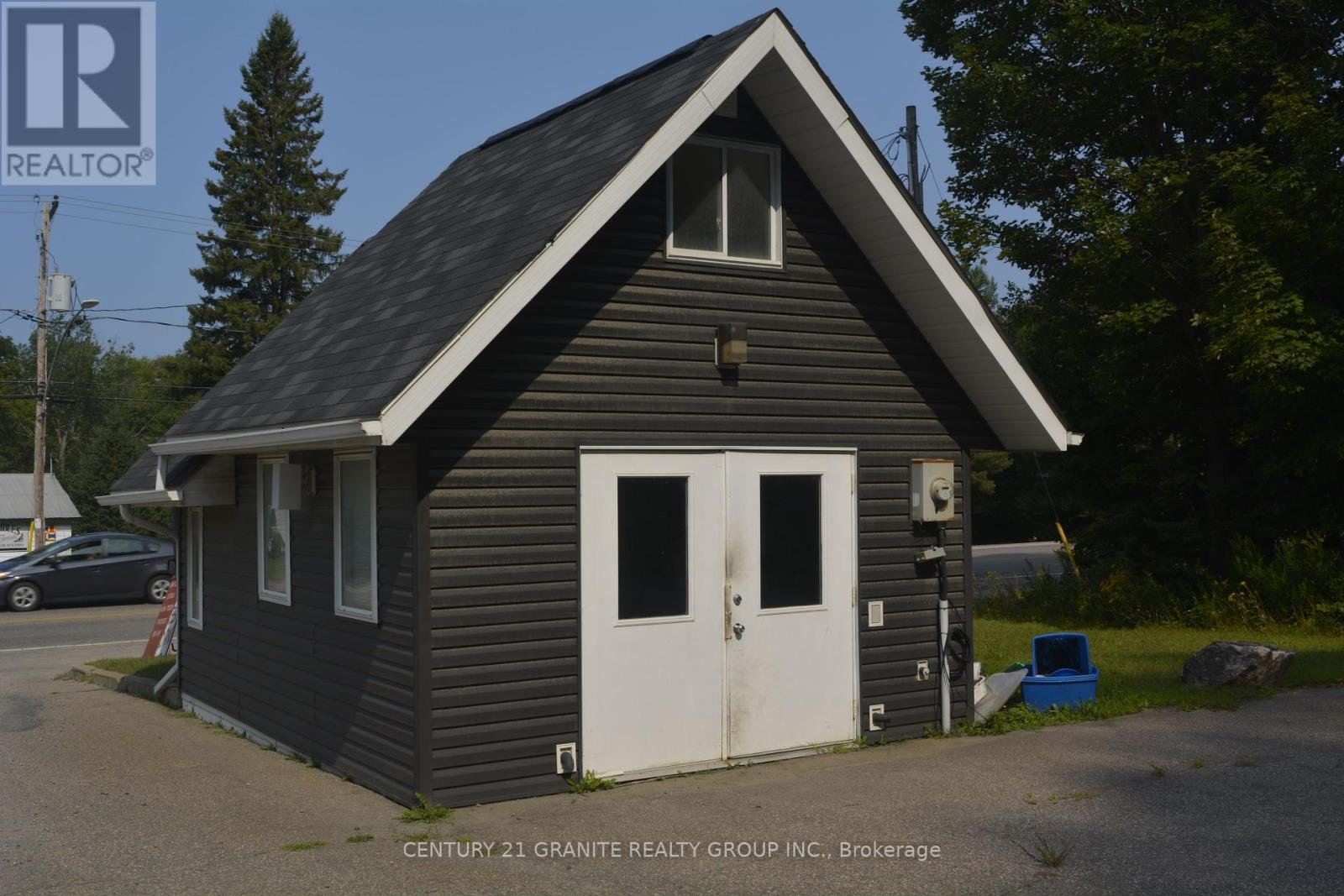 251 Hastings Street Property Photo 1