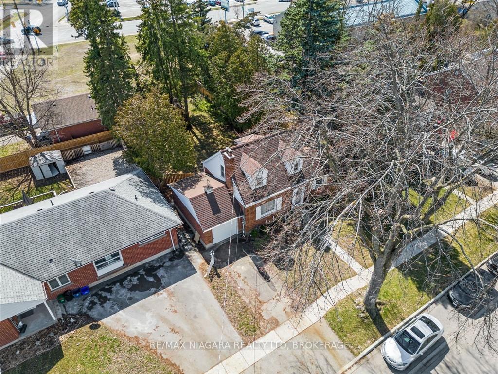 327 Darling Street Property Photo 2