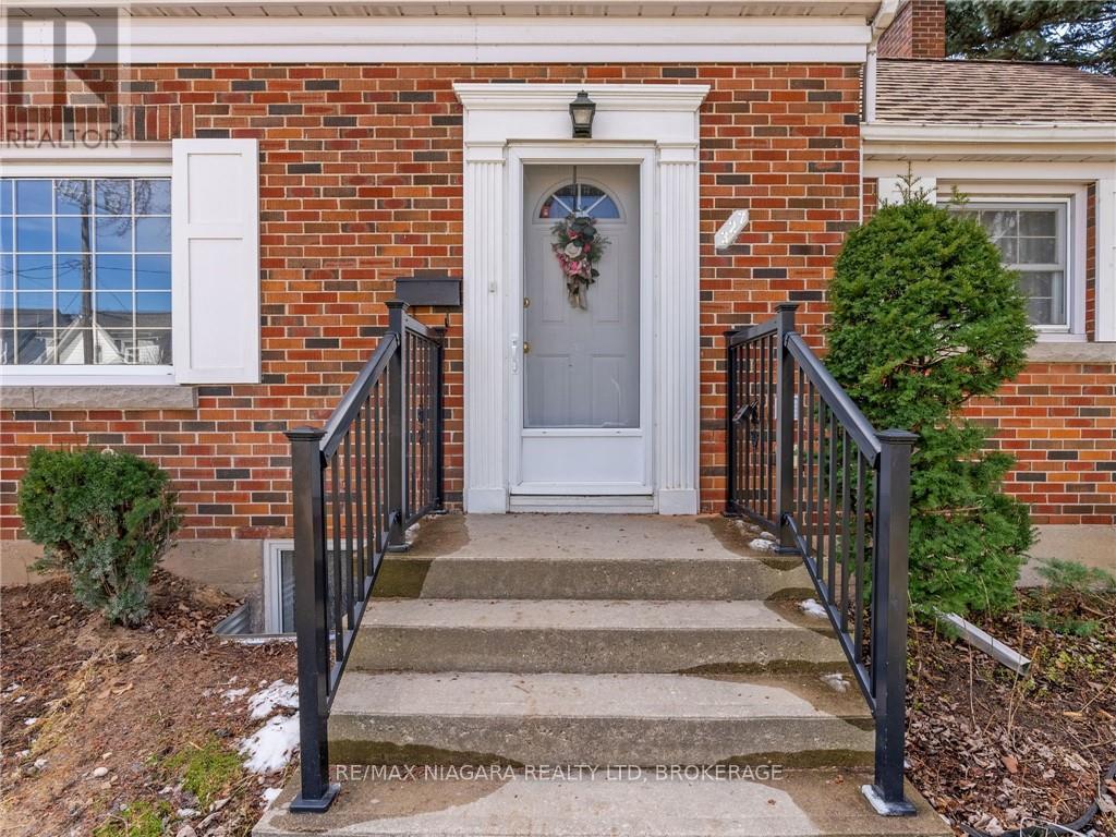 327 Darling Street Property Photo 5