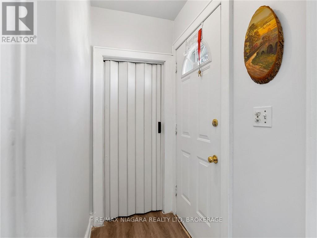 327 Darling Street Property Photo 6