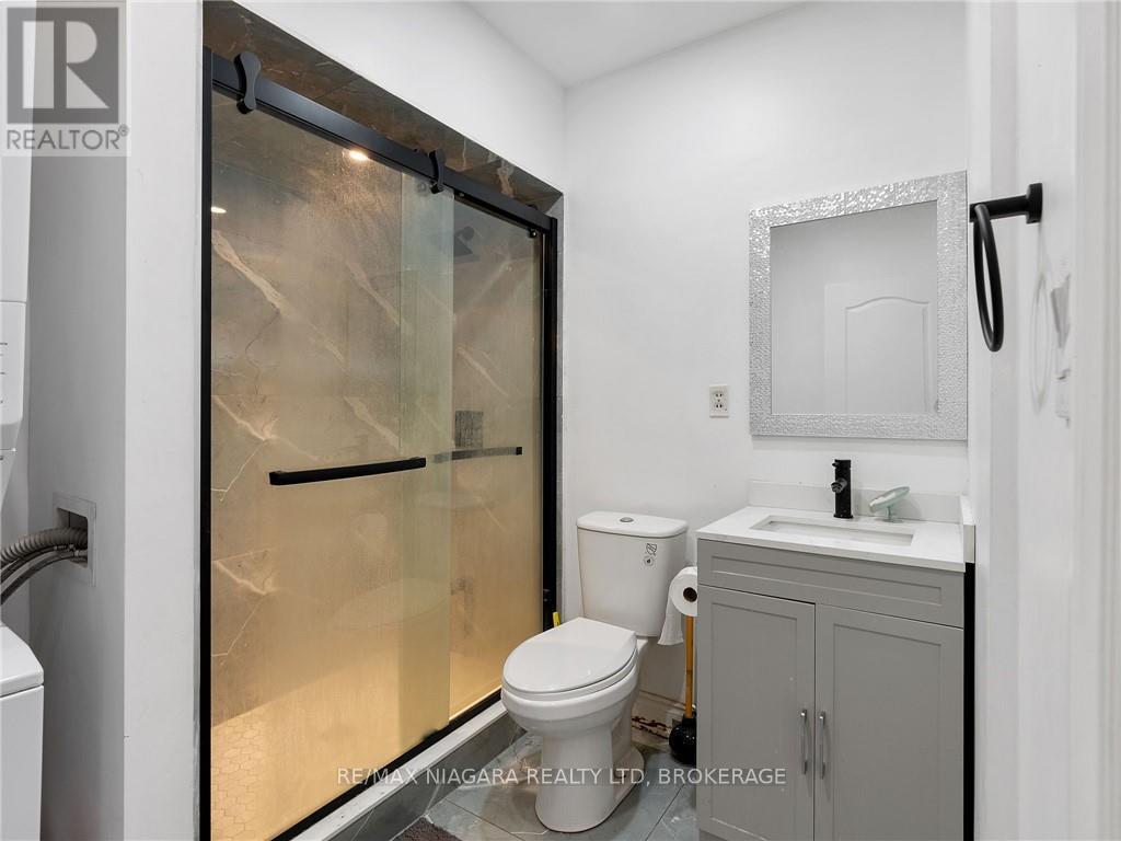 327 Darling Street Property Photo 13