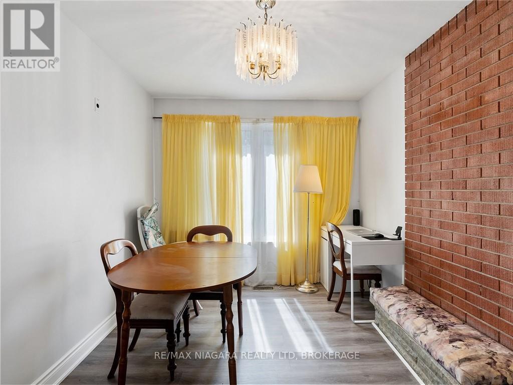 327 Darling Street Property Photo 16