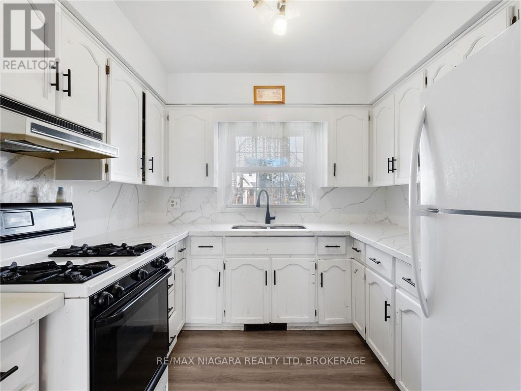 327 Darling Street Property Photo 18