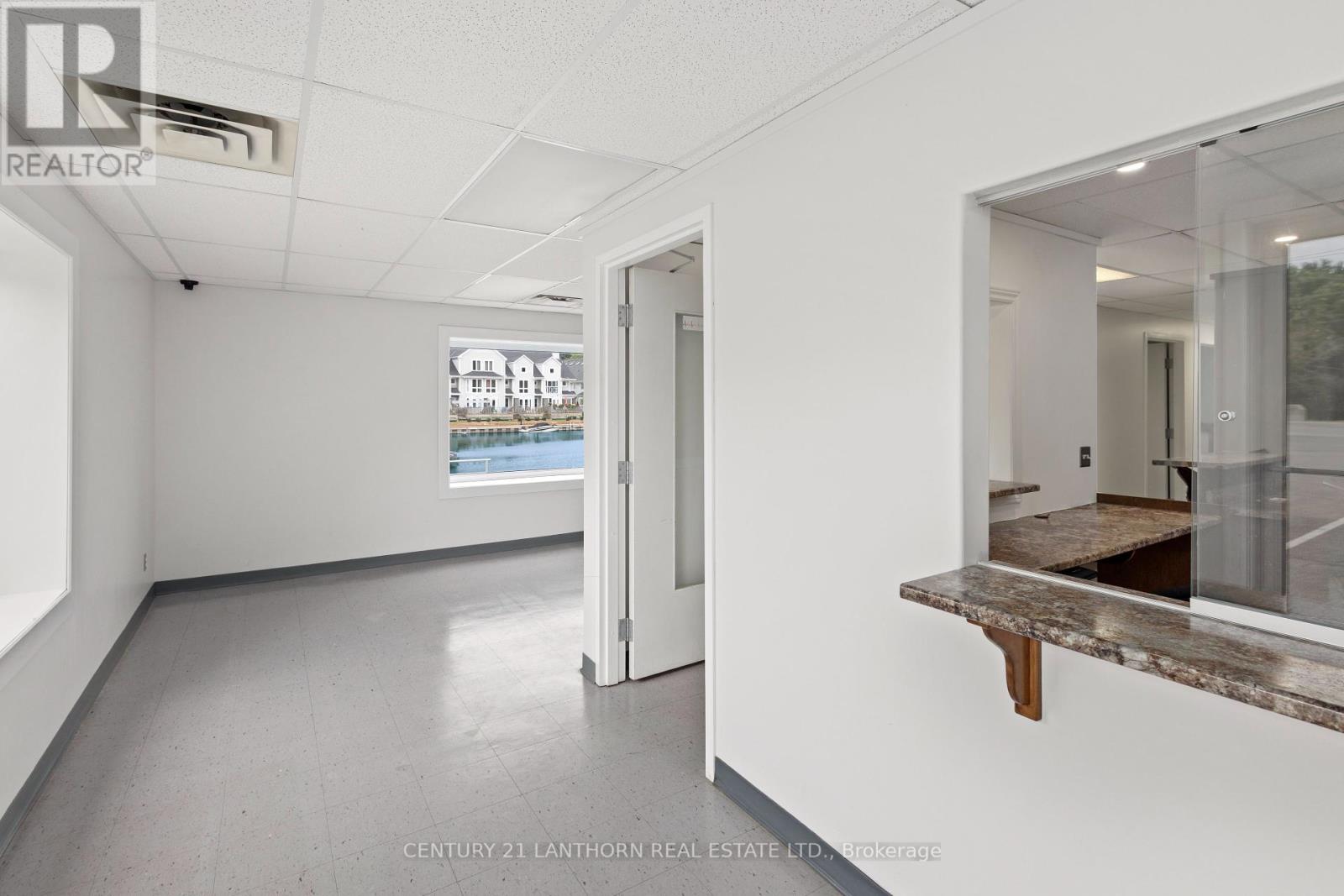 Suite 6 - 6 - 35 Bridge Street Property Photo 4