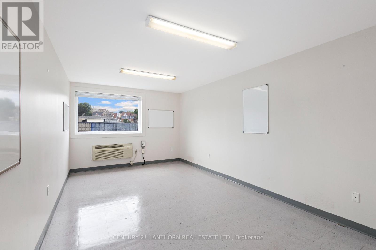 204 - 35 Bridge Street Property Photo 5
