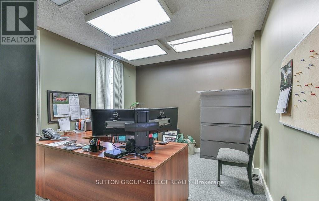 444 York Street Property Photo 9