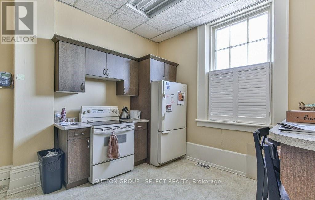 444 York Street Property Photo 13