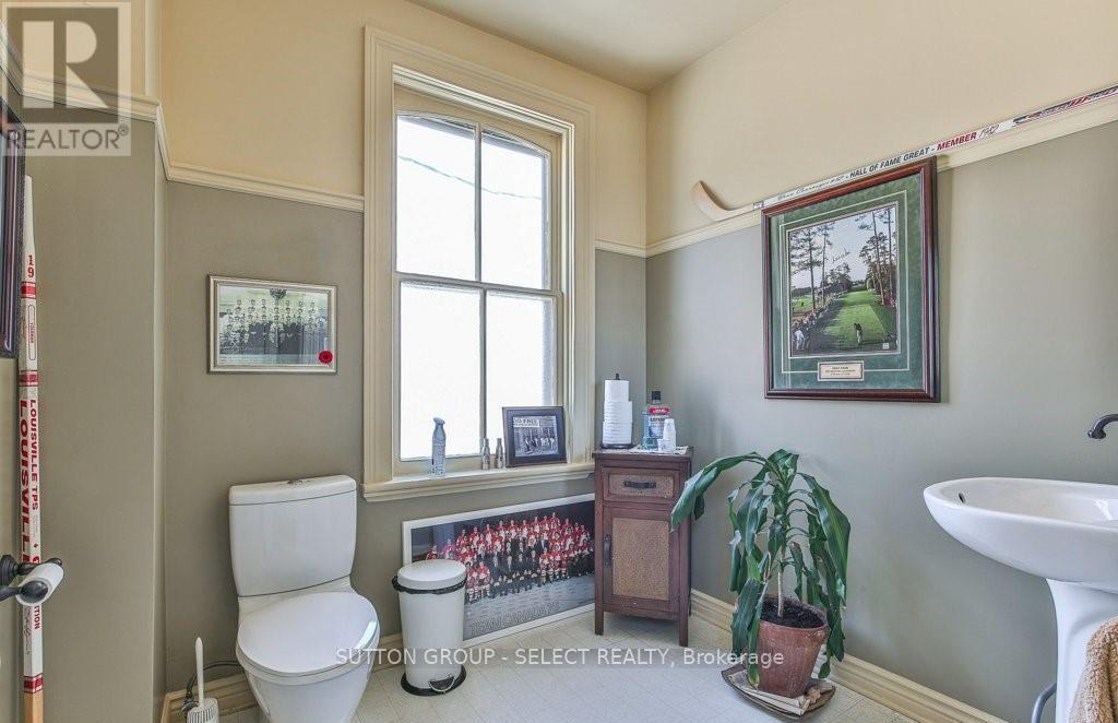 444 York Street Property Photo 20