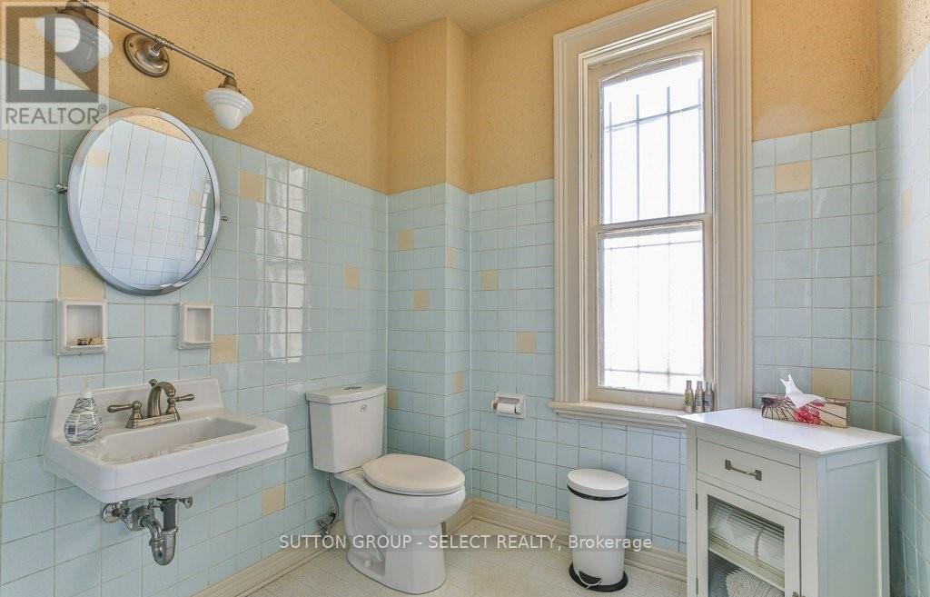 444 York Street Property Photo 21