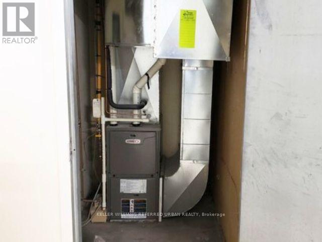181 Kent Street W Property Photo 6