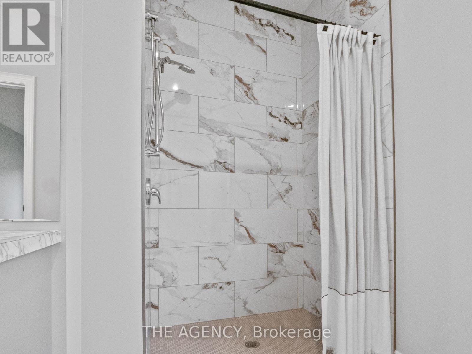 211 Sycamore Street Property Photo 4
