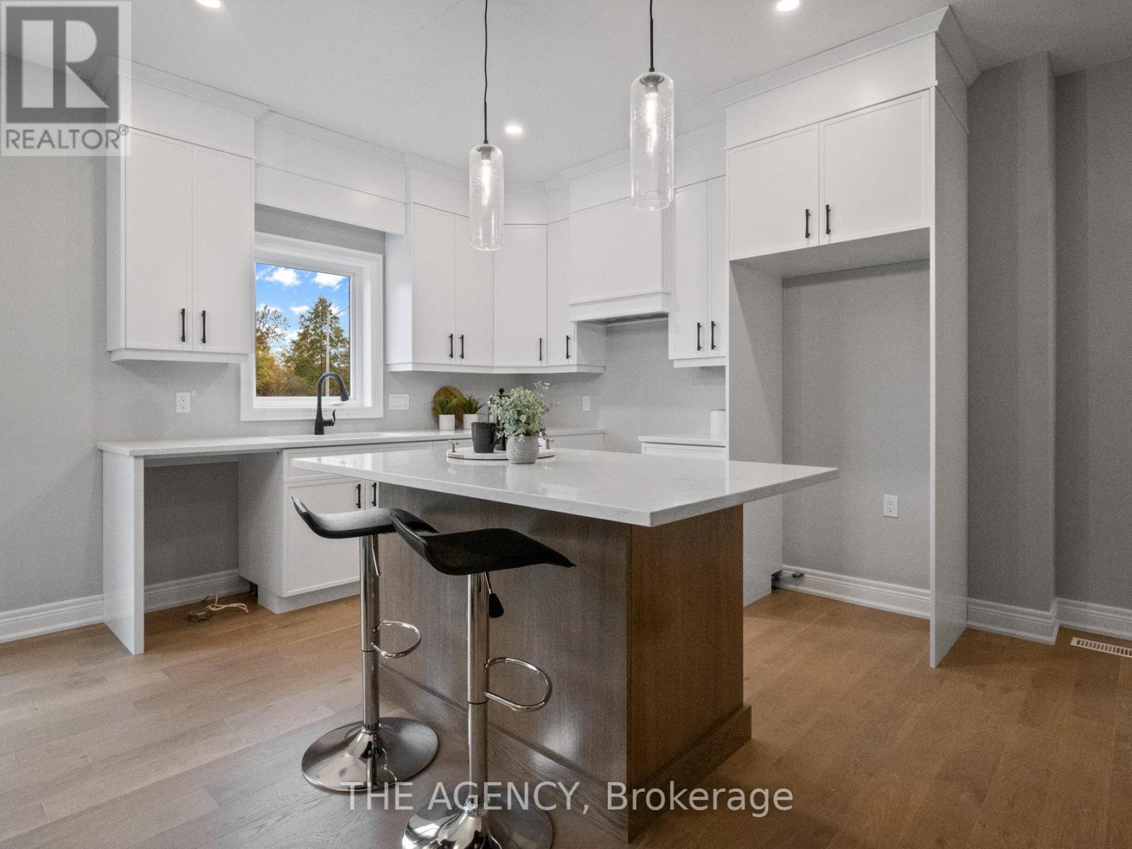211 Sycamore Street Property Photo 8