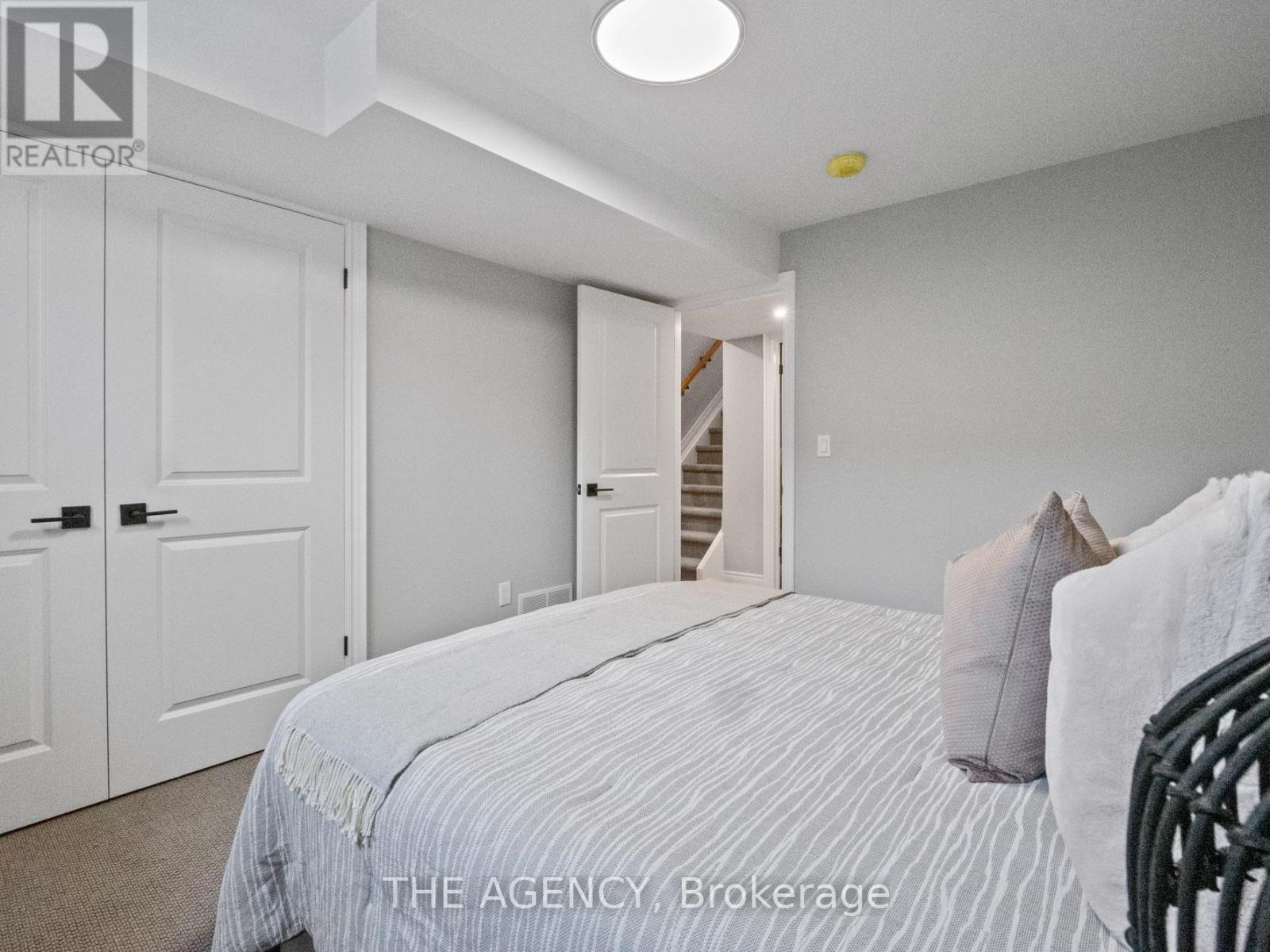 211 Sycamore Street Property Photo 26