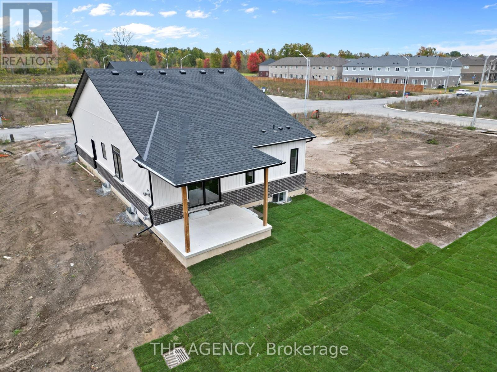 211 Sycamore Street Property Photo 35